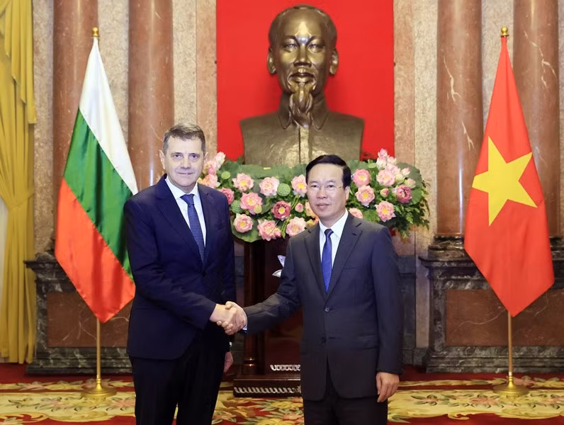 Chủ tịch nước Võ Văn Thưởng và Đại sứ Bulgaria Pavlin Todorov tại lễ trình Quốc thư. (Ảnh: Thống Nhất/TTXVN) Chủ tịch nước Võ Văn Thưởng và Đại sứ Bulgaria Pavlin Todorov tại lễ trình Quốc thư. (Ảnh: Thống Nhất/TTXVN)