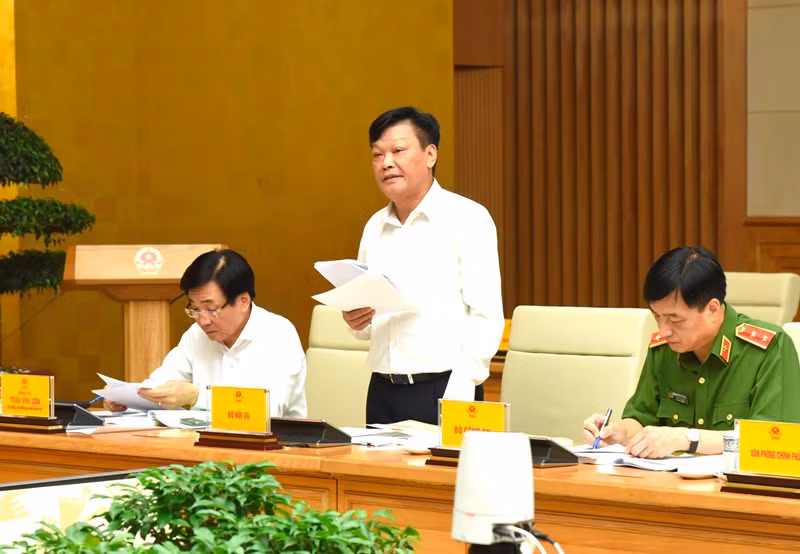 Thứ trưởng Nội vụ Nguyễn Duy Thăng phát biểu. Thứ trưởng Nội vụ Nguyễn Duy Thăng phát biểu.