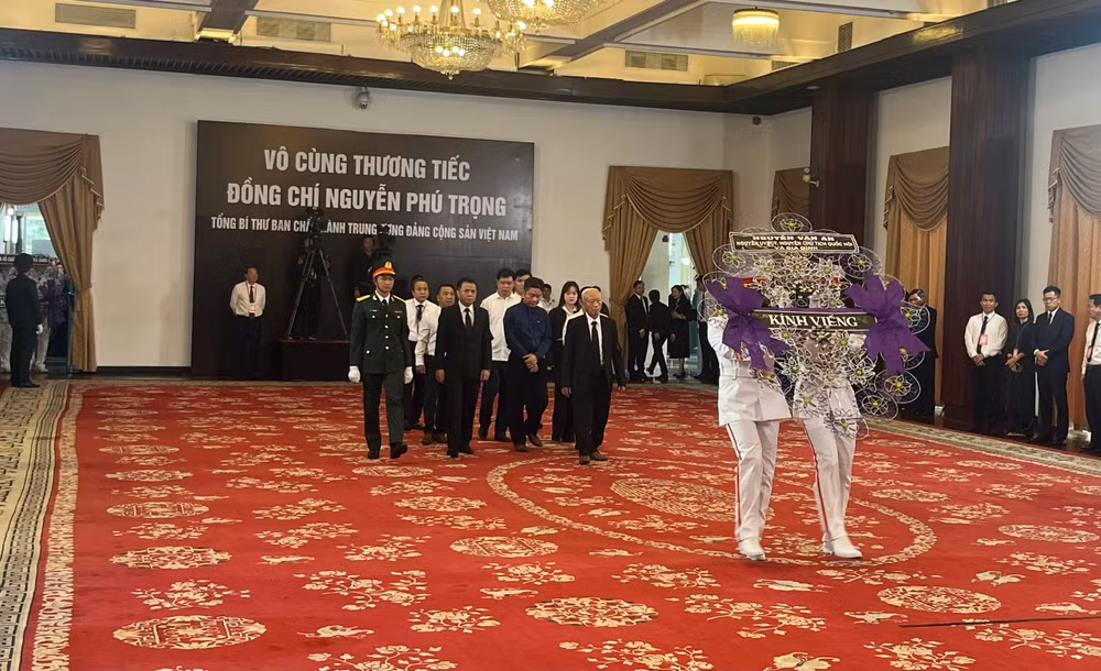 Toàn cảnh Lễ viếng Tổng Bí thư Nguyễn Phú Trọng: Trang nghiêm và xúc động ảnh 91 Toàn cảnh Lễ viếng Tổng Bí thư Nguyễn Phú Trọng: Trang nghiêm và xúc động ảnh 91