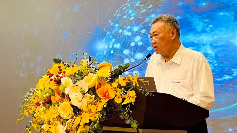 Ông Phạm Quốc Bảo, Chủ tịch Hội đồng thành viên EVNHCMC phát biểu tại hội thảo.