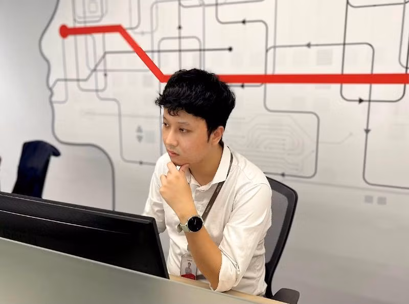 Anh Nguyễn Hồng Đăng.
