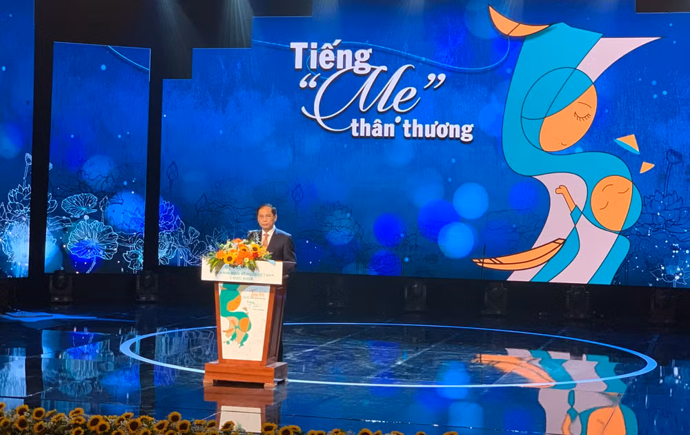 Bộ trưởng Ngoại giao Bùi Thanh Sơn phát biểu ý kiến tại sự kiện. Bộ trưởng Ngoại giao Bùi Thanh Sơn phát biểu ý kiến tại sự kiện.