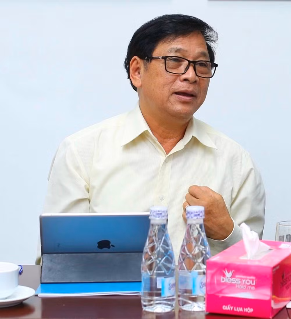 Với Giám đốc Đường sách Thành phố Hồ Chí Minh Lê Hoàng, ngày 30/4 là thời khắc quan trọng của hòa bình, tự do. Với Giám đốc Đường sách Thành phố Hồ Chí Minh Lê Hoàng, ngày 30/4 là thời khắc quan trọng của hòa bình, tự do.