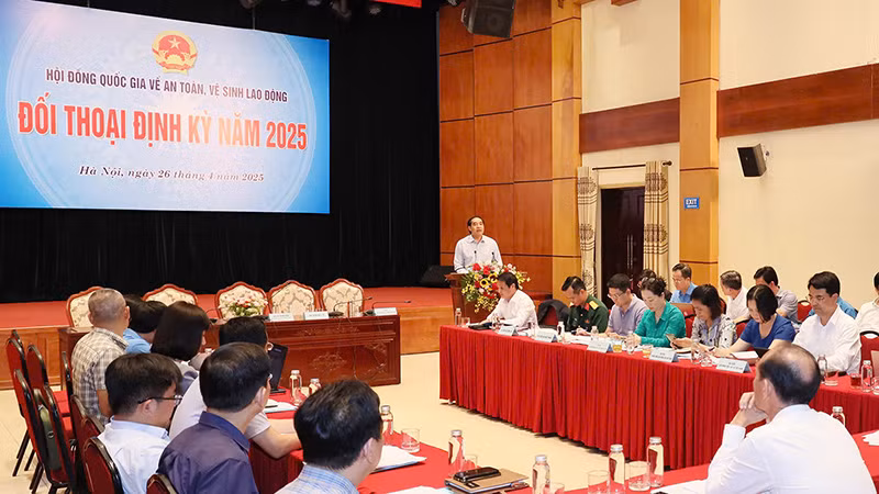 Quang cảnh đối thoại. (Ảnh Moha)