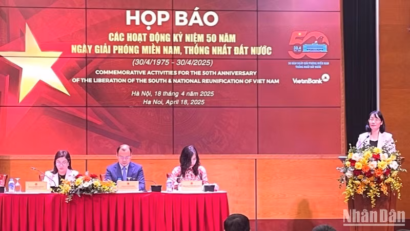 Phó Chủ tịch Ủy ban nhân dân thành phố Hồ Chí Minh Trần Thị Diệu Thúy chia sẻ thông tin về các hoạt động kỷ niệm 50 năm Ngày giải phóng miền nam. (Ảnh: Ngọc Liên)