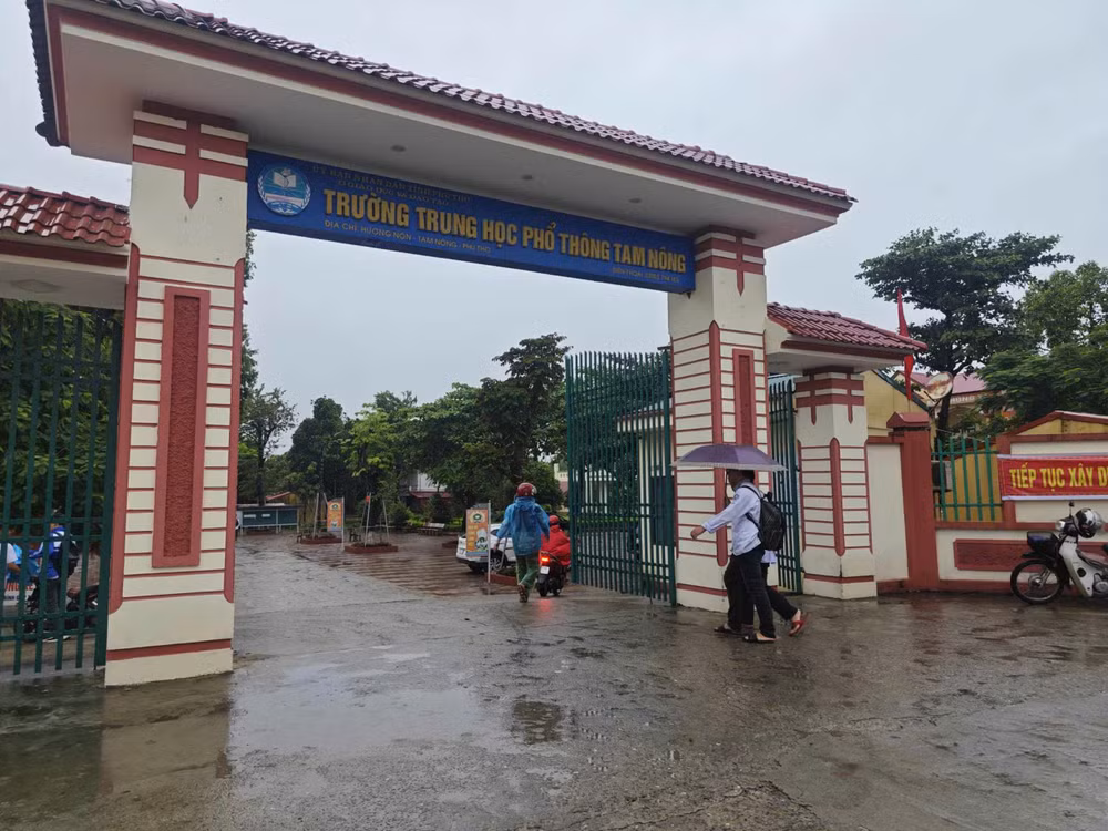 Lũ sông Thao vượt mức lịch sử, nước sông Hồng dâng cao ảnh hưởng một số vùng ở Hà Nội ảnh 29