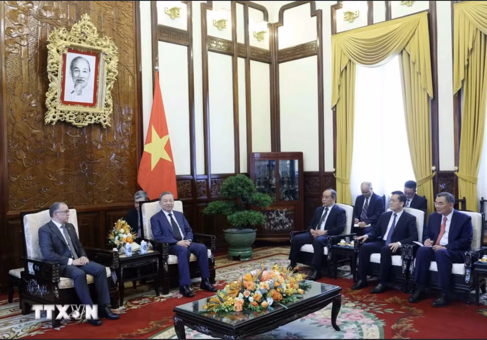 Chủ tịch nước Tô Lâm tiếp Đại sứ Colombia Miguel Angel Rodriguez Melo. Ảnh: Nhan Sáng/TTXVN