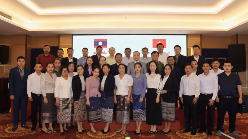 Các đại biểu tham dự khóa tập huấn.