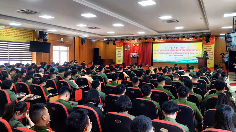 Công an tỉnh Quảng Ninh tổ chức lễ phát động học tập gương dũng cảm hy sinh của liệt sĩ, Thiếu tá Nguyễn Đăng Khải.