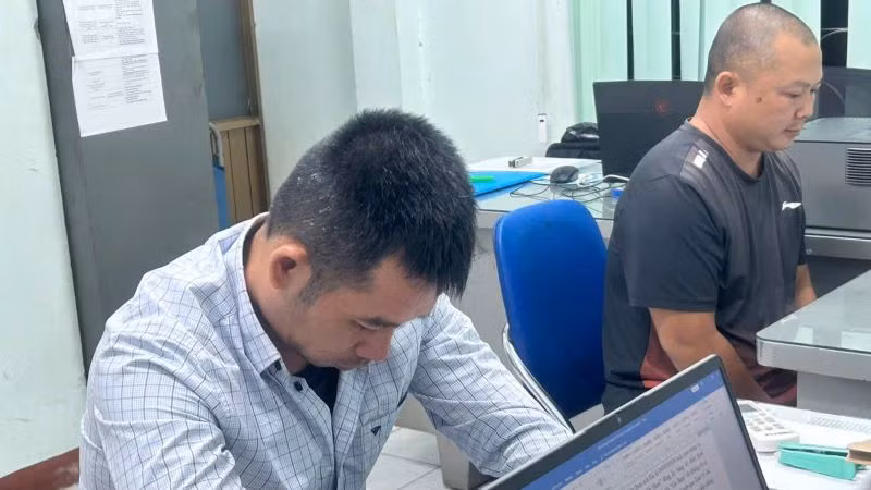 Đối tượng Võ Văn Hoài và đối tượng Hồ Thanh Xinh. Đối tượng Võ Văn Hoài và đối tượng Hồ Thanh Xinh.