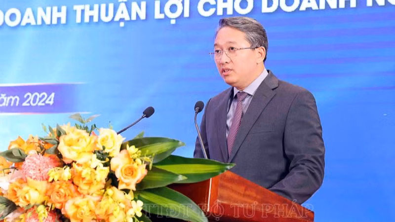 Bộ trưởng Tư pháp Nguyễn Hải Ninh phát biểu khai mạc Diễn đàn. (Ảnh: Cổng Thông tin Bộ Tư pháp)
