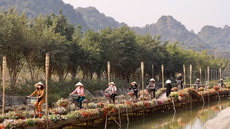 Khu du lịch sinh thái Thung Nham tích cực chỉnh trang, làm mới diện mạo để tiếp đón du khách.