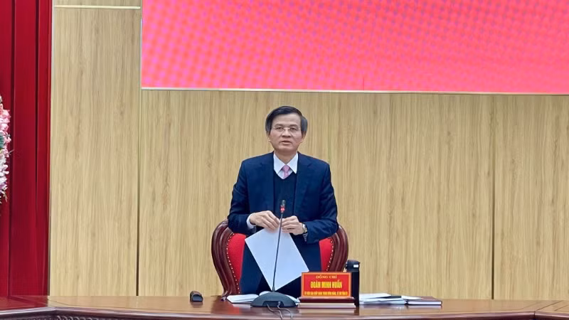 Bí thư Tỉnh ủy Ninh Bình Đoàn Minh Huấn phát biểu tại Hội nghị. Bí thư Tỉnh ủy Ninh Bình Đoàn Minh Huấn phát biểu tại Hội nghị.