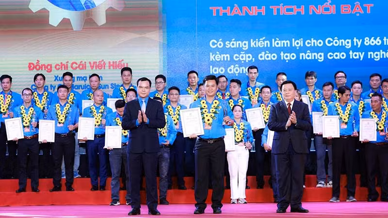Lễ trao giải thưởng Nguyễn Đức Cảnh năm 2023 do Tổng Liên đoàn Lao động Việt Nam tổ chức.