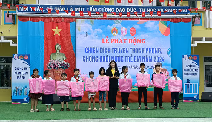 Sở Lao động-Thương binh và Xã hội Đồng Tháp phối hợp Ủy ban nhân dân huyện Tam Nông phát động chiến dịch truyền thông phòng, chống đuối nước trẻ em năm 2024 ngày 15/9/2024. (Ảnh: dongthap.gov.vn)
