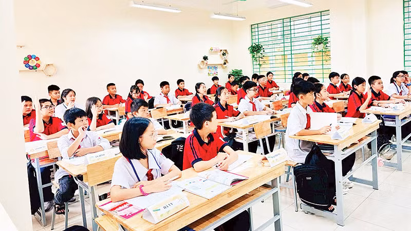 Học sinh toàn tỉnh Quảng Ninh trở lại trường sau bão số 3. Học sinh toàn tỉnh Quảng Ninh trở lại trường sau bão số 3.