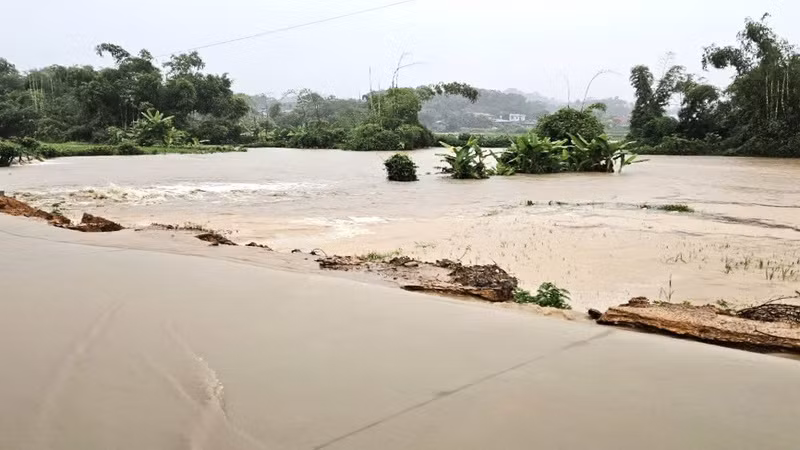 Lũ lụt do hoàn lưu bão Yagi ở Thái Nguyên. Lũ lụt do hoàn lưu bão Yagi ở Thái Nguyên.