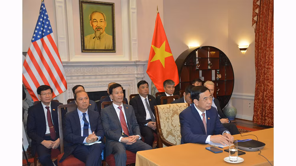 Đại tướng Phan Văn Giang phát biểu tại cuộc điện đàm trực tuyến.(Ảnh: MOD)