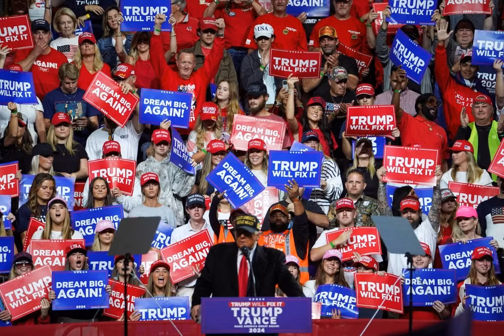 Ông Donald Trump vận động tranh cử tại Georgia ngày 3/11. Ảnh | CNN