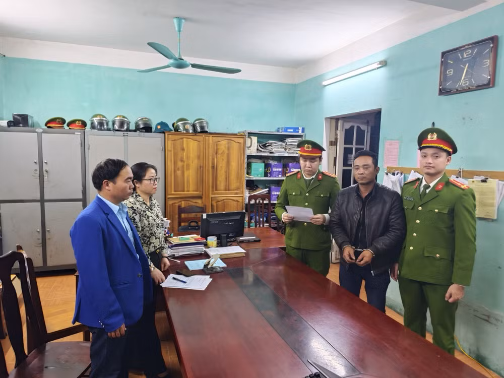 Lái xe container Lê Văn Tân tại Cơ quan Cảnh sát điều tra Công an tỉnh Tuyên Quang.