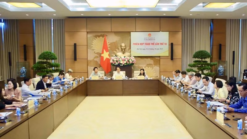 Quang cảnh phiên họp.