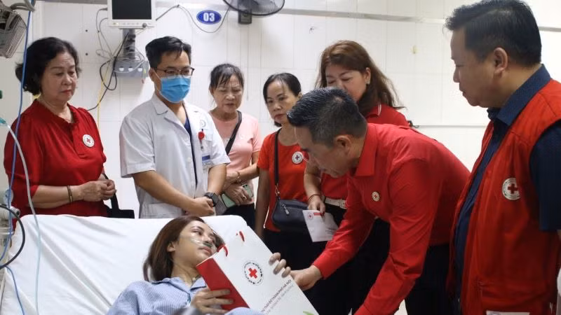 Trung ương Hội Chữ thập Đỏ Việt Nam hỗ trợ khẩn cấp các nạn nhân vụ cháy chung cư mini ở Hà Nội. Trung ương Hội Chữ thập Đỏ Việt Nam hỗ trợ khẩn cấp các nạn nhân vụ cháy chung cư mini ở Hà Nội.