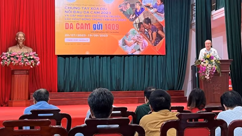 Chủ tịch Hội Nạn nhân chất độc da cam/dioxin Việt Nam Nguyễn Văn Rinh phát biểu. Chủ tịch Hội Nạn nhân chất độc da cam/dioxin Việt Nam Nguyễn Văn Rinh phát biểu.