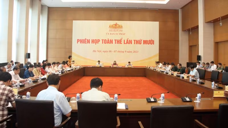 Toàn cảnh phiên họp.
