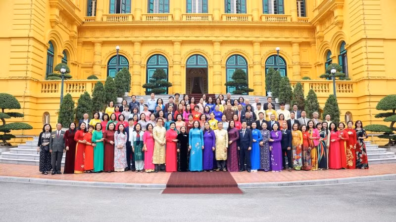 Phó Chủ tịch nước gặp mặt Đoàn đại biểu Hội Bảo vệ quyền trẻ em Việt Nam.