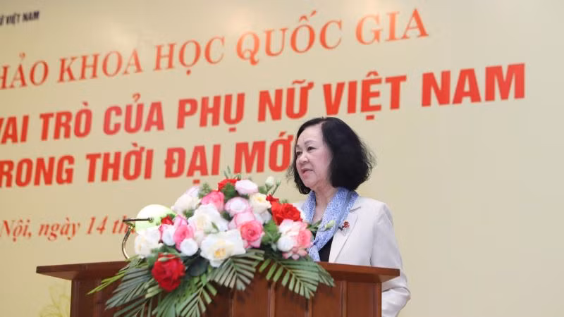 Thường trực Ban Bí thư Trương Thị Mai phát biểu tại hội thảo.