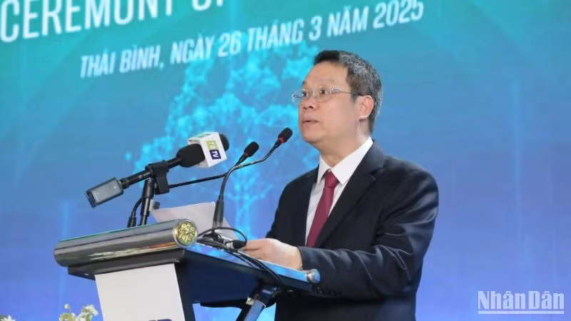 Ông Nguyễn Mạnh Hùng, Chủ tịch Ủy ban nhân dân tỉnh Thái Bình phát biểu tại sự kiện. Ông Nguyễn Mạnh Hùng, Chủ tịch Ủy ban nhân dân tỉnh Thái Bình phát biểu tại sự kiện.