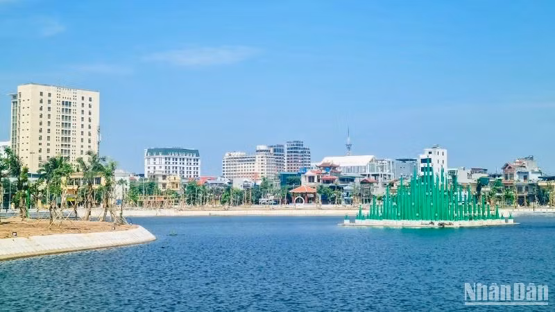Công viên Kỳ Bá (thành phố Thái Bình), nơi diễn ra nhiều sự kiện trong dịp kỷ niệm 135 năm Ngày thành lập tỉnh như: Đêm hội Chèo, Giải Maraton mở rộng, Tuần Du lịch tỉnh Thái Bình, Chợ phiên ẩm thực.