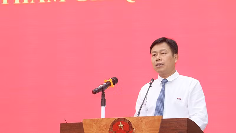 Giáo sư,Tiến sĩ Lê Quân, Giám đốc Đại học Quốc gia Hà Nội phát biểu tại lễ khai giảng.