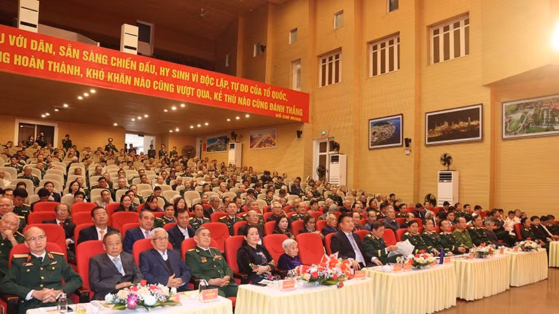 Các đại biểu tham dự buổi gặp mặt.