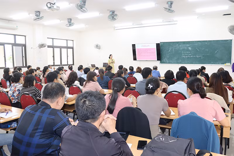 Trường Chính trị tỉnh Quảng Ngãi luôn đổi mới công tác quản lý đào tạo, bồi dưỡng lý luận chính trị. Trường Chính trị tỉnh Quảng Ngãi luôn đổi mới công tác quản lý đào tạo, bồi dưỡng lý luận chính trị.