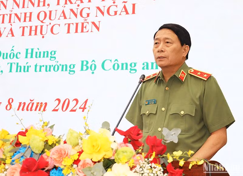 Trung tướng, Tiến sĩ Lê Quốc Hùng, Ủy viên Trung ương Đảng, Thứ trưởng Công an phát biểu kết luận Hội thảo. 