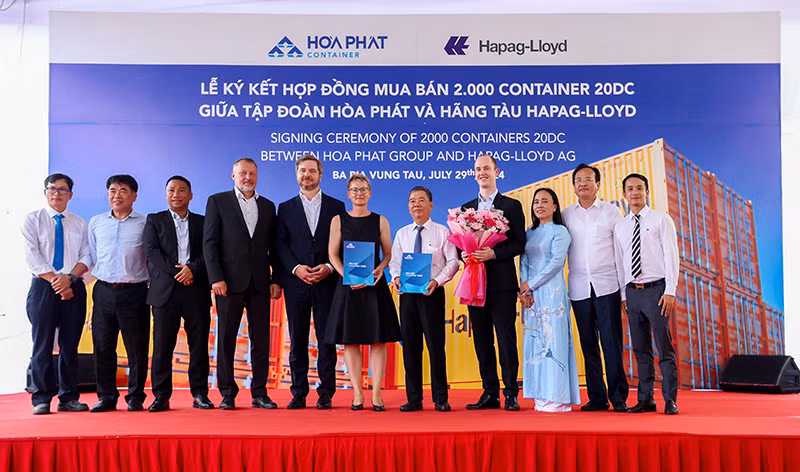 Quang cảnh buổi lễ ký kết.