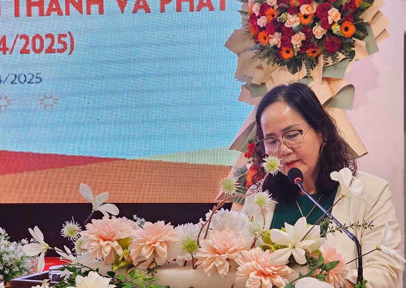 Đại biểu trình bày tham luận tại Tọa đàm. Đại biểu trình bày tham luận tại Tọa đàm.
