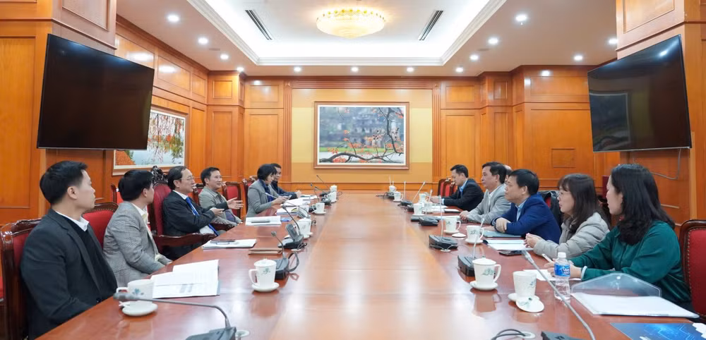 Toàn cảnh buổi làm việc.