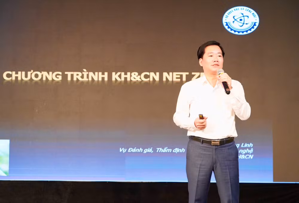 Ông Nguyễn Hoàng Linh giới thiệu nội dung chính của Chương trình.
