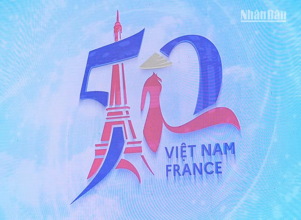 Biểu trưng 50 năm quan hệ ngoại giao Việt Nam-Pháp. Biểu trưng 50 năm quan hệ ngoại giao Việt Nam-Pháp.