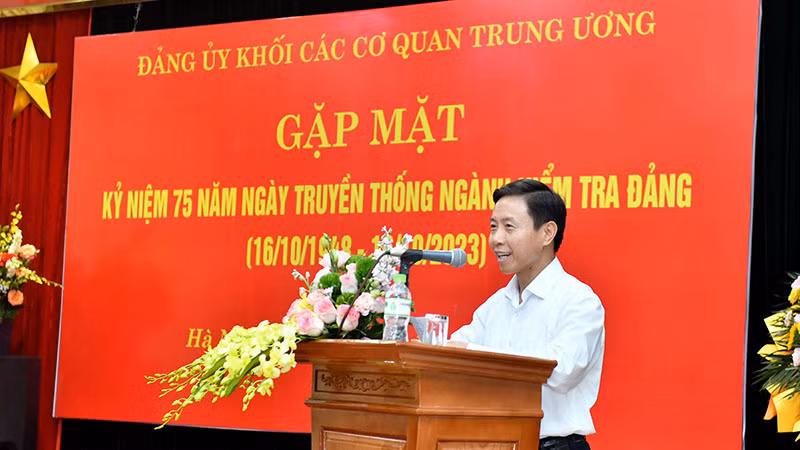 Phó Bí thư, Chủ nhiệm Ủy ban Kiểm tra Đảng ủy Bộ Nông nghiệp và Phát triển nông thôn Nguyễn Văn Trường chia sẻ kinh nghiệm làm công tác kiểm tra, giám sát.