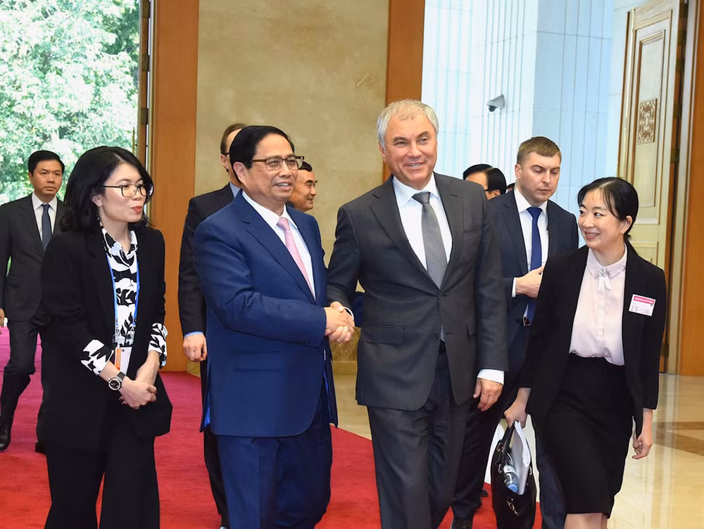 Thủ tướng Phạm Minh Chính đón Chủ tịch Duma Quốc gia Quốc hội Liên bang Nga Vyacheslav Victorovich Volodin.