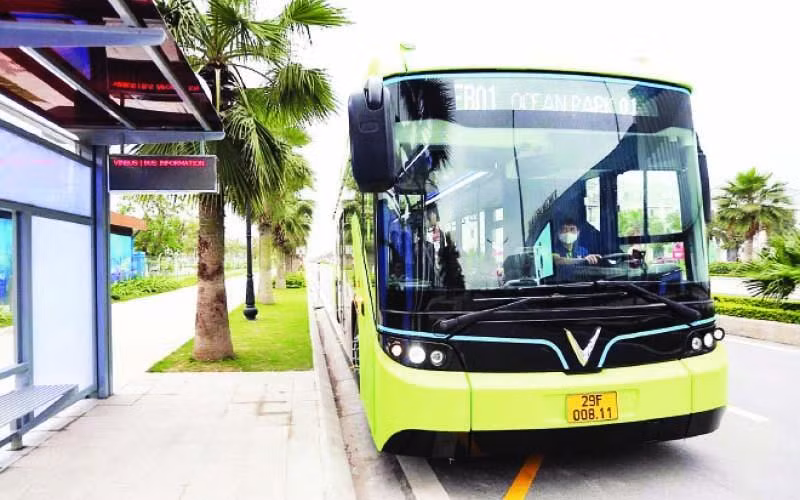 Tuyến xe buýt điện chạy tại khu đô thị Vinhomes Ocean Park (Gia Lâm).