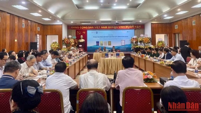 Toàn cảnh buổi tọa đàm. Toàn cảnh buổi tọa đàm.