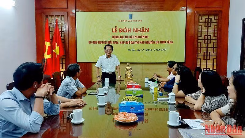 Ông Nguyễn Hải Nam chia sẻ tại buổi lễ. Ông Nguyễn Hải Nam chia sẻ tại buổi lễ.