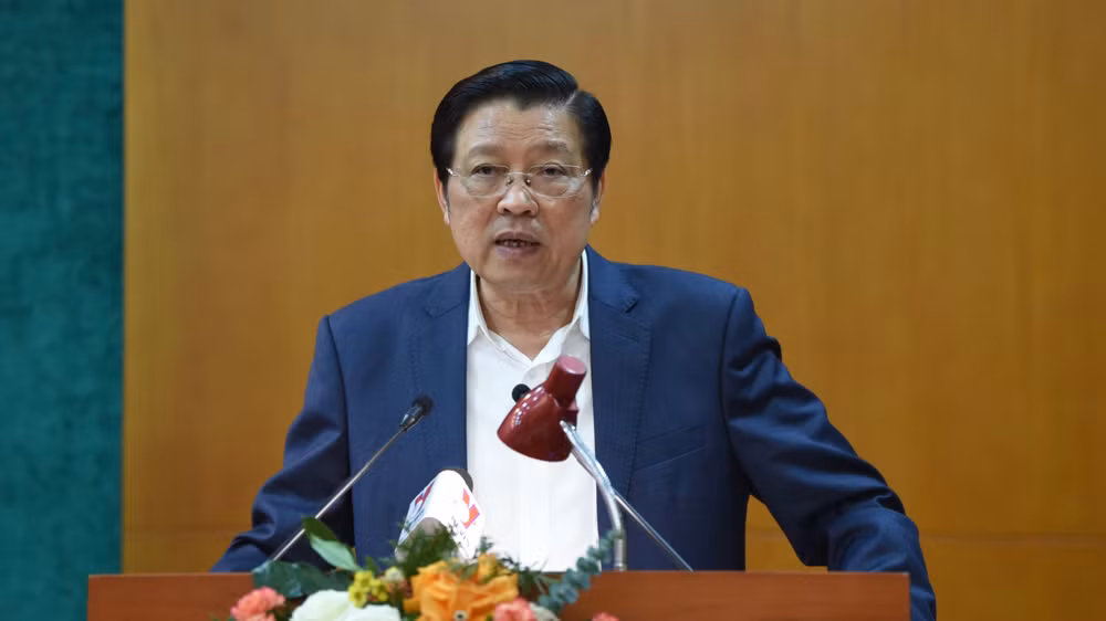Đồng chí Phan Đình Trạc phát biểu kết luận Hội nghị.