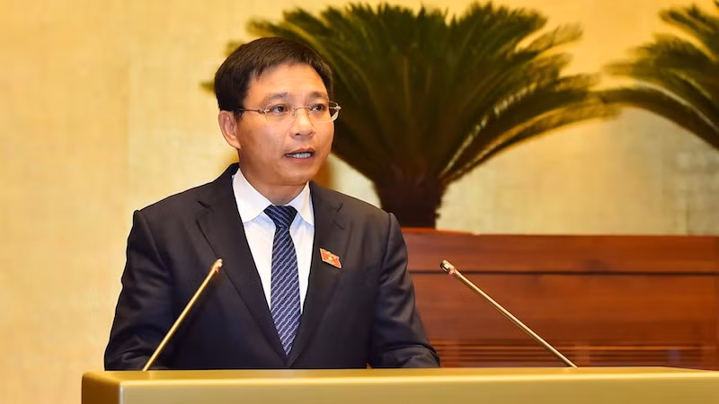 Bộ trưởng Giao thông vận tải Nguyễn Văn Thắng trình bày trước Quốc hội. (Ảnh: Thuỷ Nguyên)