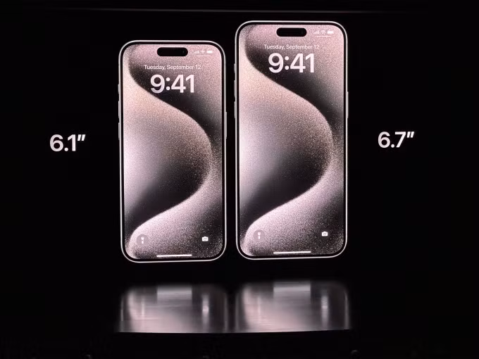 Hai mẫu máy bản cao cấp có màn hình kích thước 6,1 và 6,7 inch.
