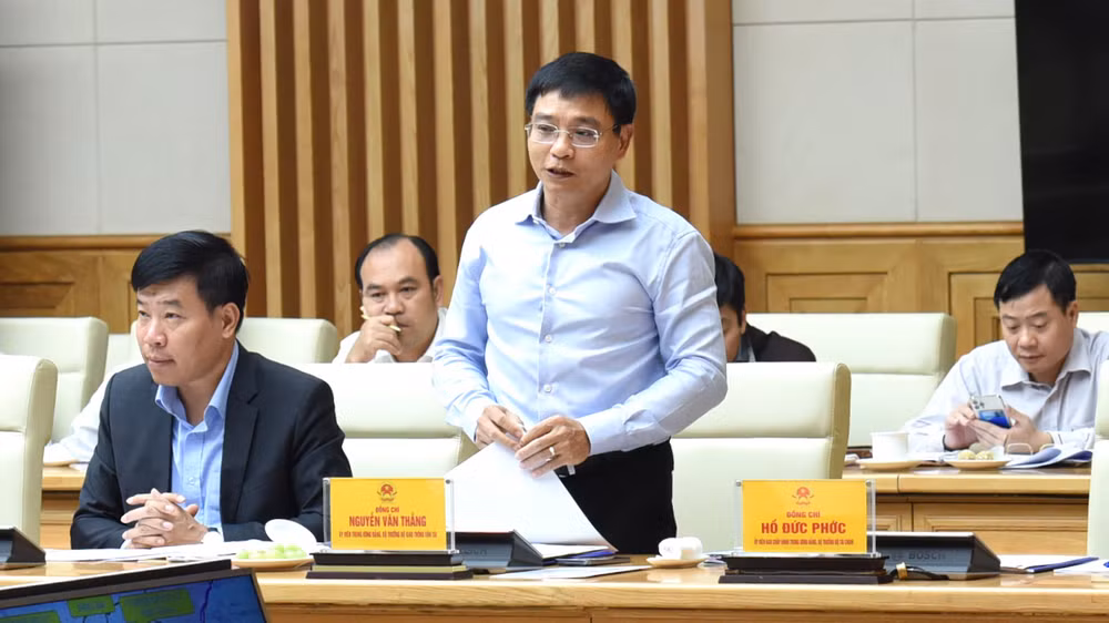 Bộ trưởng Giao thông vận tải Nguyễn Văn Thắng phát biểu.